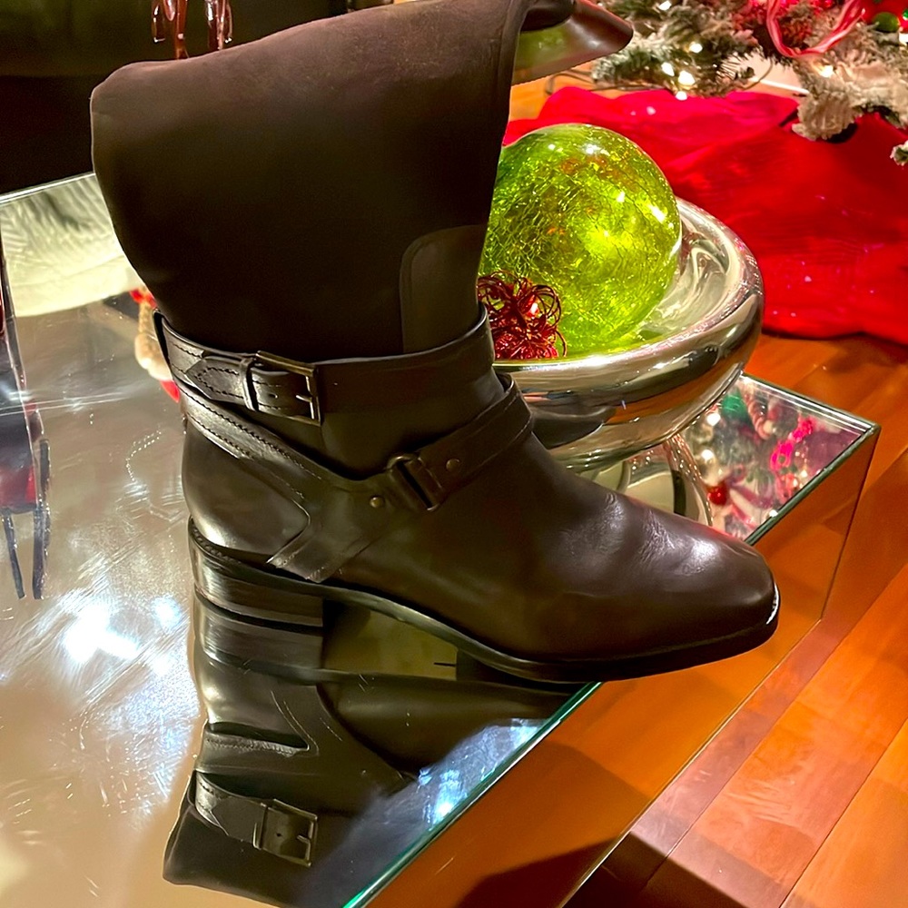 Joan David brown leather and Suede riding boots